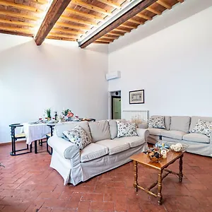 Apartment Oltrarno, Florence
